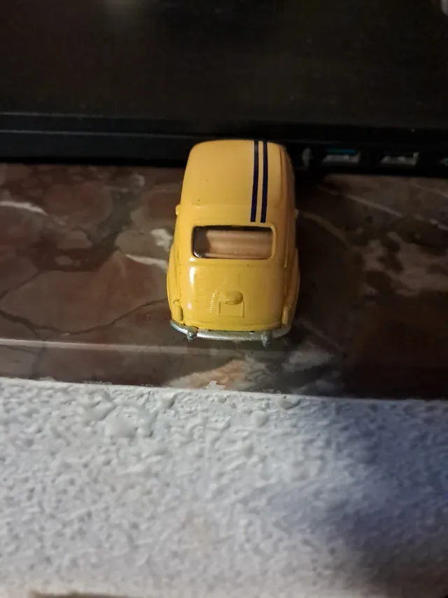 Macchinina Guisval 600 Moritz Giallo