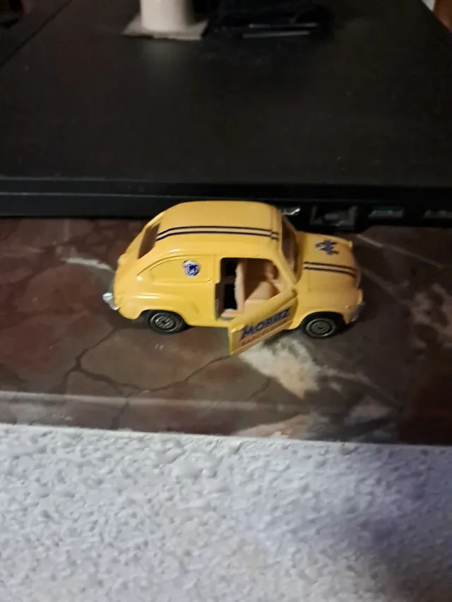 Macchinina Guisval 600 Moritz Giallo