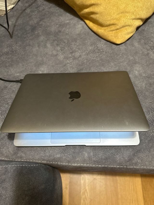 MacBook Air 13” 2018 Plata