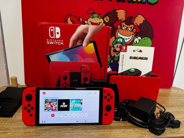 Nintendo Switch OLED Edizione Mario Rosso COME NUOVA