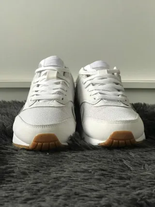 Nike Air Max 1 Triple White Gum T39