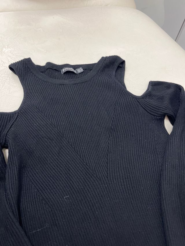 Vestido negro Stradivarius S