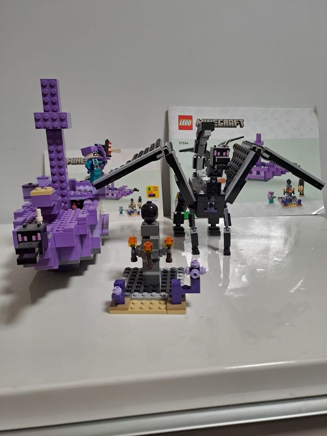 LEGO Minecraft Dragón Ender y Barco