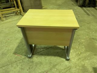 Mesa auxiliar oficina madera y metal
