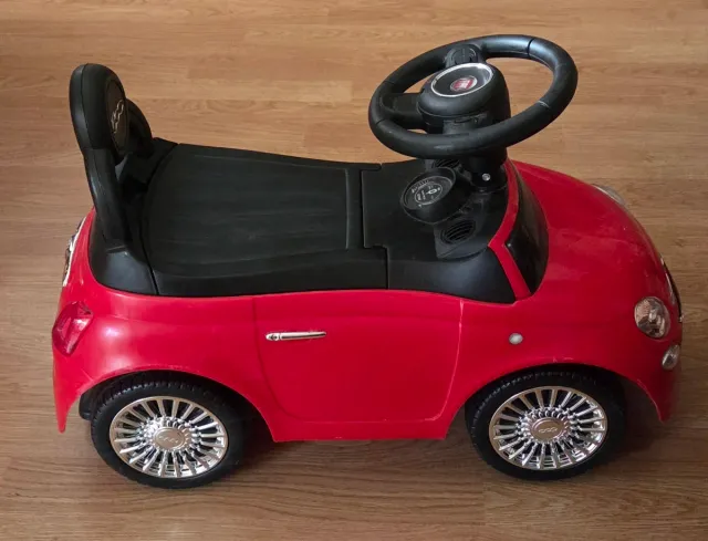 Coche correpasillos Fiat 500 rojo