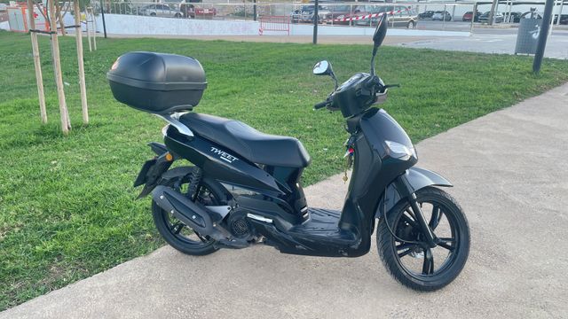 Peugeot  Tweet 125 2023