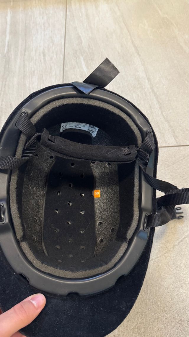 Casco de hípica negro