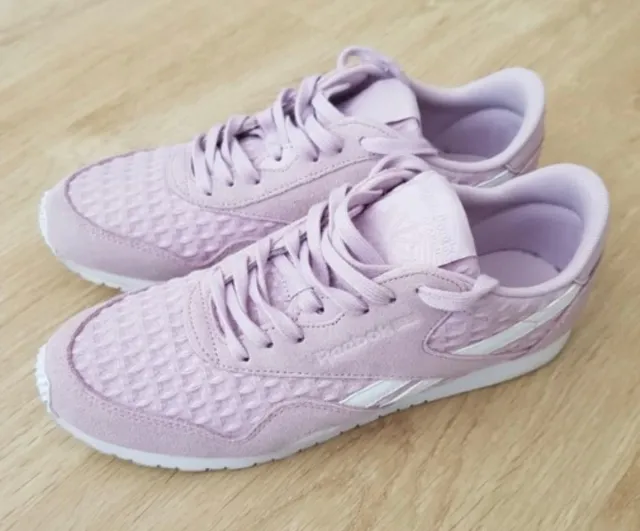 Tenis Reebok rosas y blancos