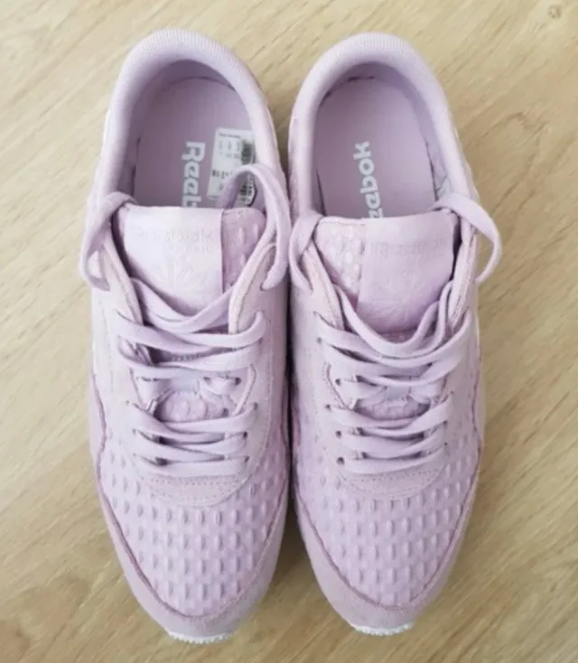 Tenis Reebok rosas y blancos