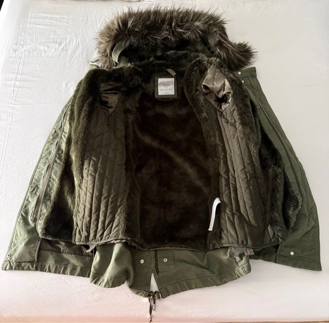 Parka verde militar con forro desmontable