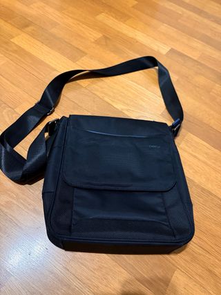 Borsa a tracolla Carpisa Go nera