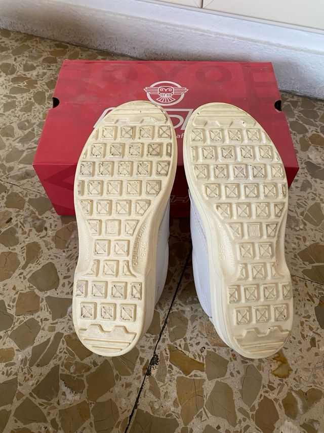 Zuecos hospital PSH blancos