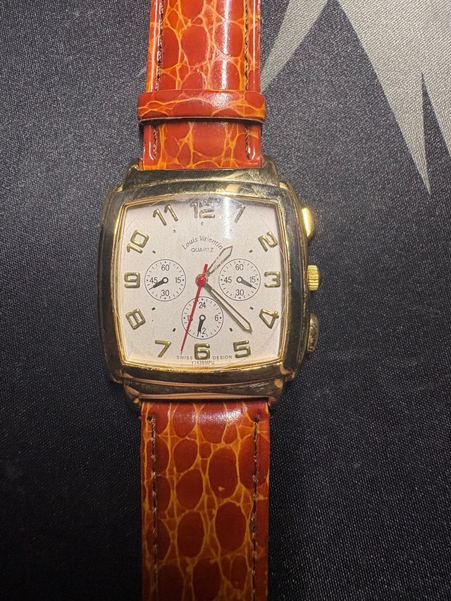 Reloj Louis Valentin Cuarzo Dorado