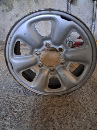 Llanta Toyota Land Cruiser 16" 6j