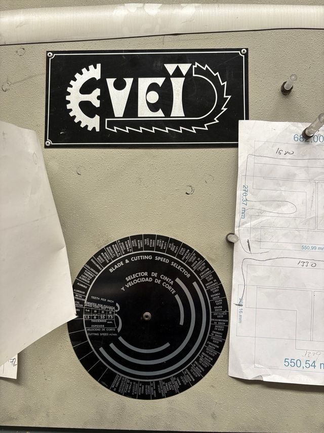 Sierra de cinta vertical Evei SE-1000