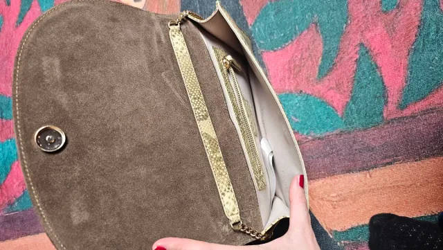 Bolso bandolera Twinset de piel, estampado serpien