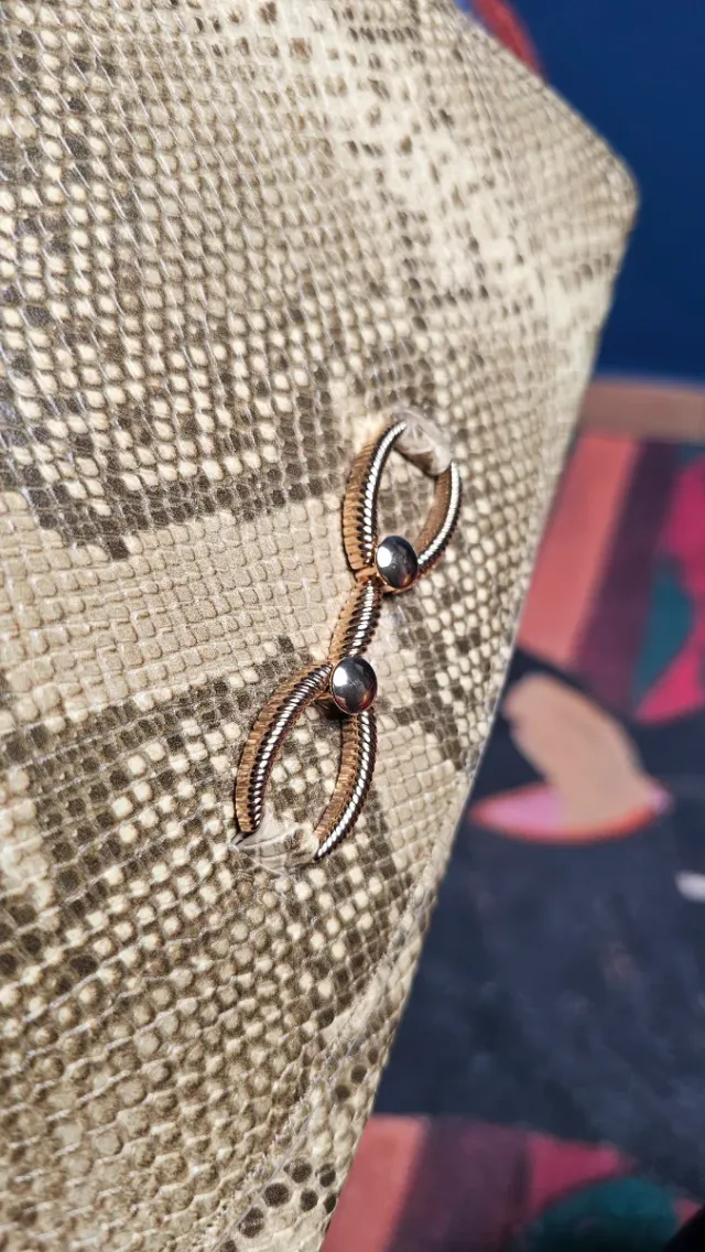 Bolso bandolera Twinset de piel, estampado serpien