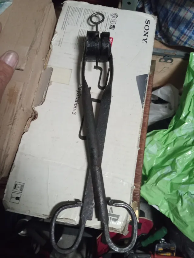 Máquina para hacer plomos de pesca