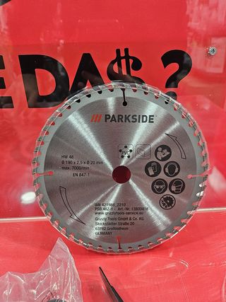 Sierra Circular Portátil Parkside PHKS 1350 D3.