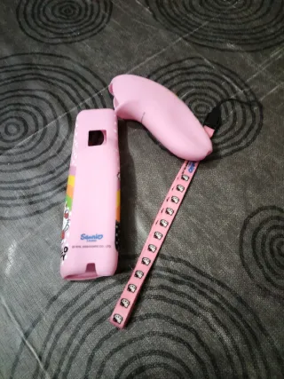 Funda Mando Wii Hello Kitty Rosa