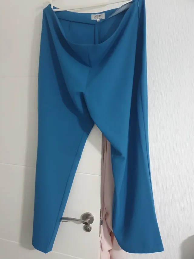 Traje azul Carfi para eventos