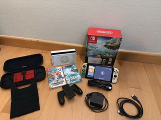 Nintendo Switch OLED Ed. Zelda + 2 juegos.