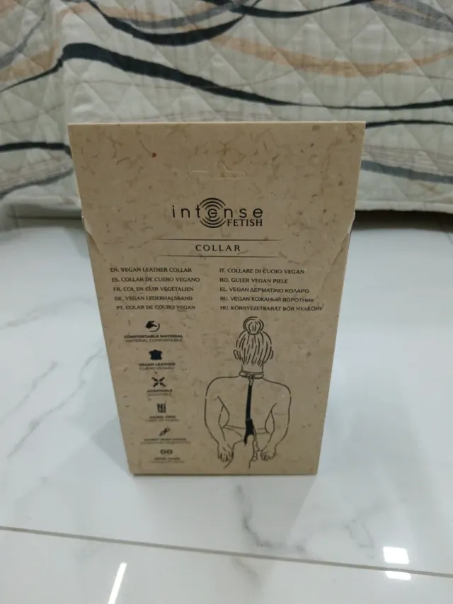 Collare in ecopelle nero