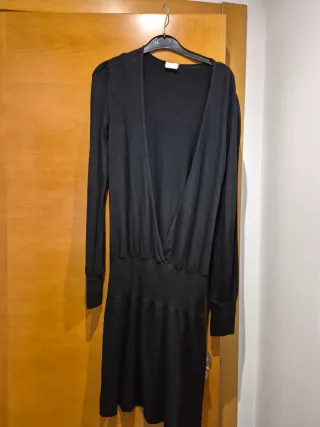 Vestido negro manga larga