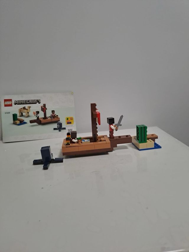 Lego Minecraft: Viaje Pirata 21234