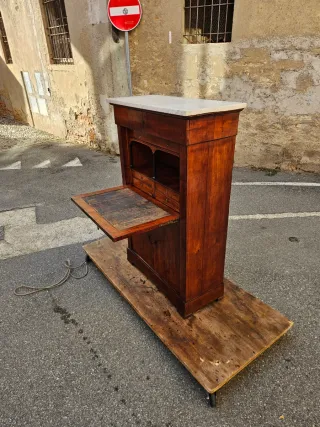 Secretaire antico in legno e marmo
