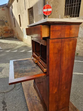 Secretaire antico in legno e marmo