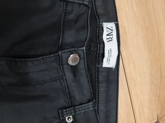 Pantalones negros ajustados