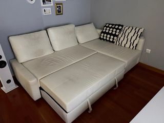 Divano ad angolo in pelle sintetica bianco