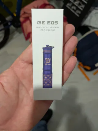 Olight i3E EOS 18 Aniversario Linterna
