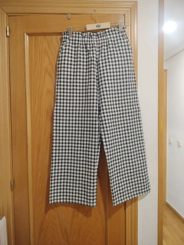 Pantalones niña cuadros blanco y negro