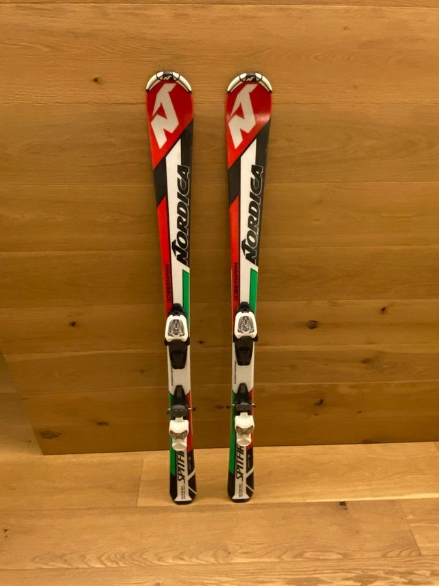 Esquís Nórdica Dobermann Spitfire 140 cm