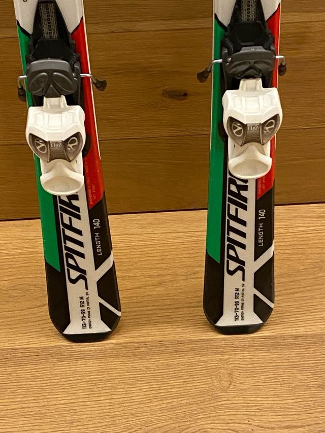 Esquís Nórdica Dobermann Spitfire 140 cm