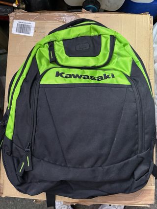 Mochila Kawasaki Negra y Verde