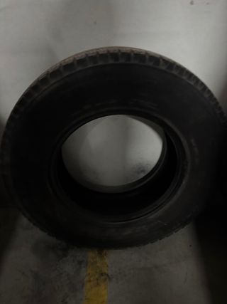 Neumaticos michelin 225/75 R16 CP