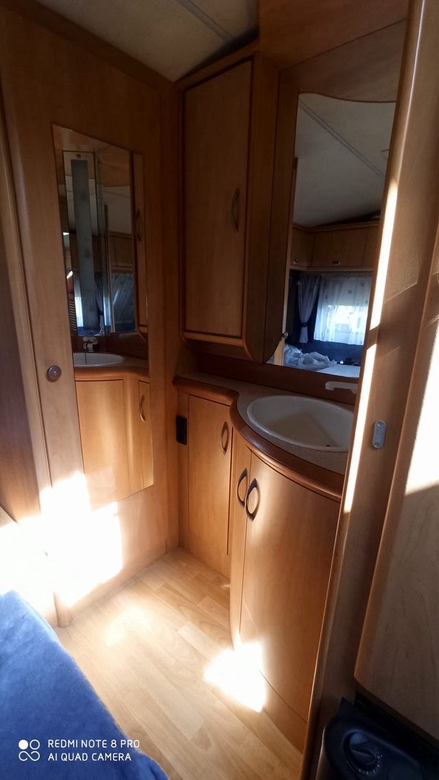 Caravana Hobby Deluxe 3 ambientes