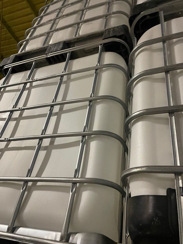 Depósito 1000L IBC con palet de plástico