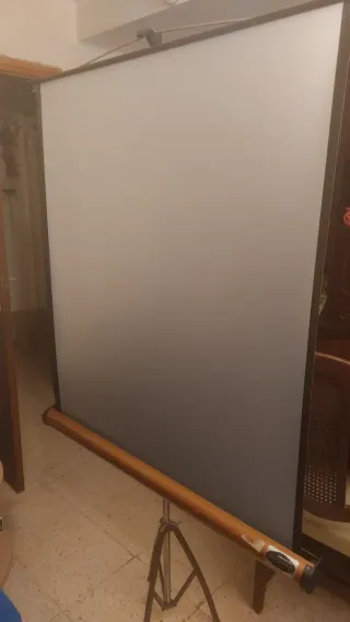 Pantalla de Proyección Antigua