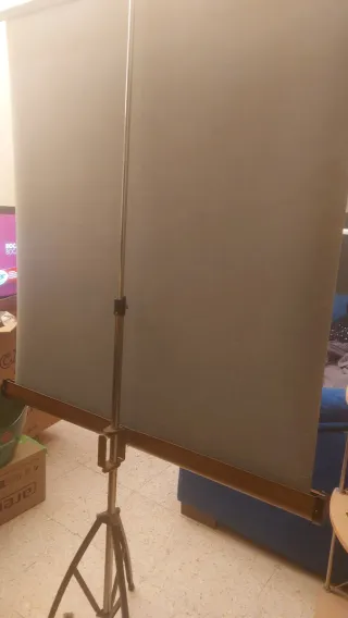 Pantalla de Proyección Antigua