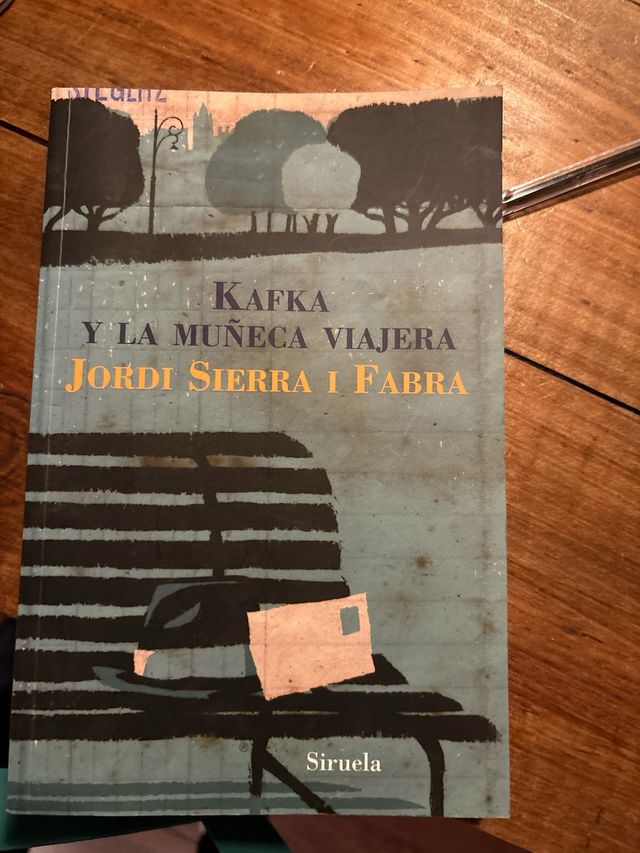 Kafka y la muñeca viajera (Las Tres Edades/ the...