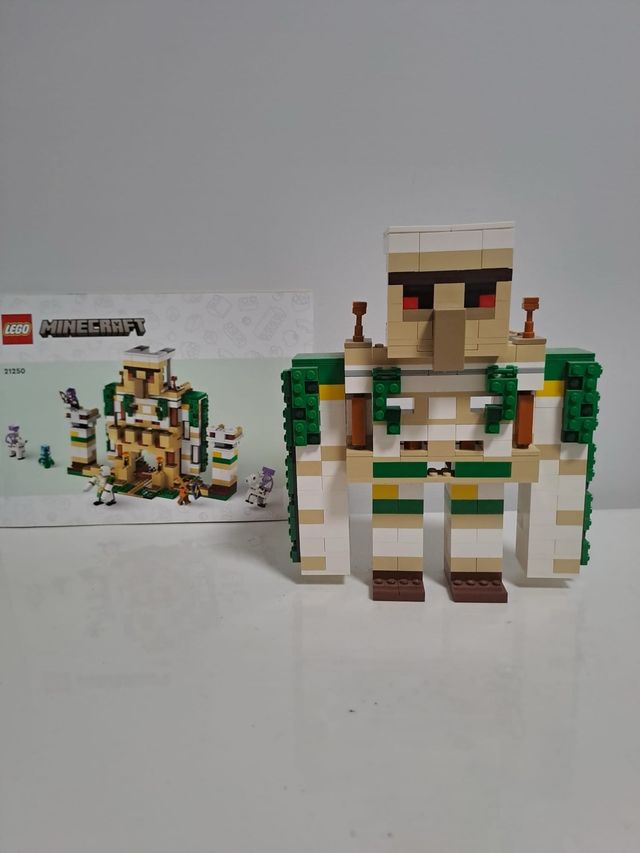 LEGO Minecraft Fortaleza del Golem de Hierro 21250
