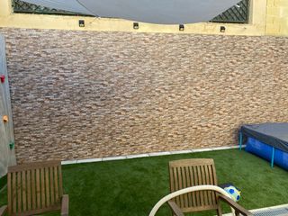 Césped artificial verde