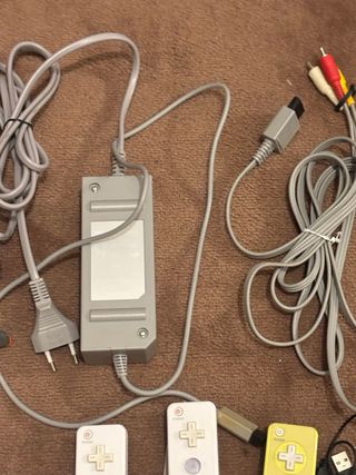 Nintendo Wii + Accesorios y Juegos