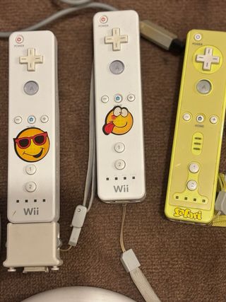Nintendo Wii + Accesorios y Juegos