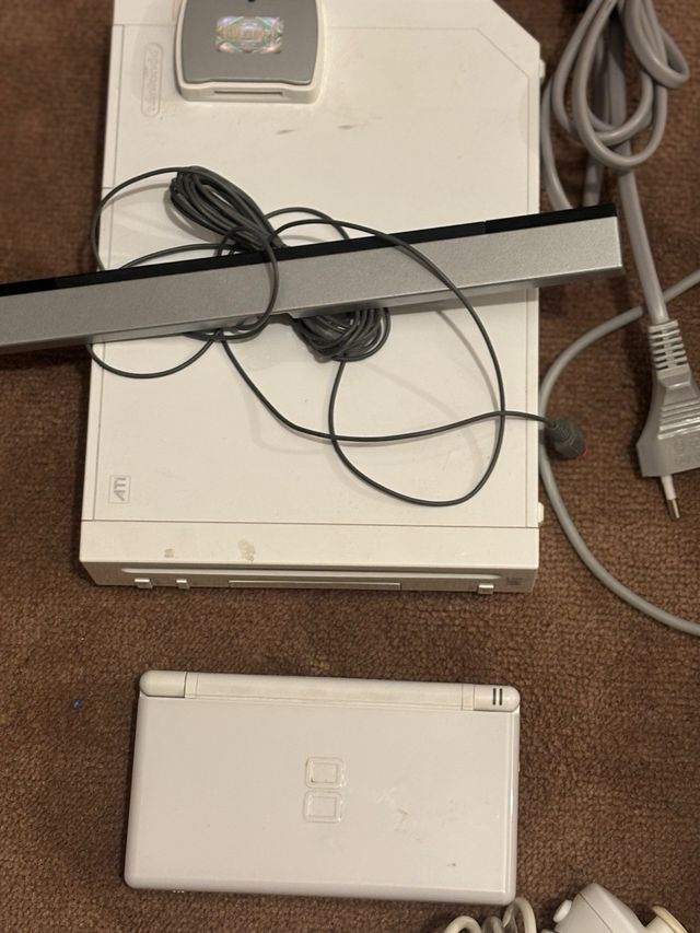 Nintendo Wii + Accesorios y Juegos