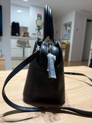 Bolso Guess Kamri Mini Negro